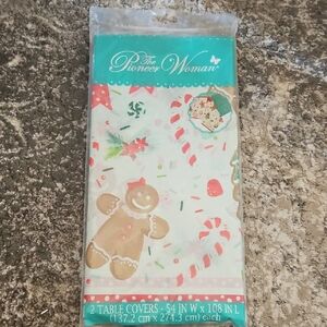 The Pioneer Woman Gingerbread Holiday Tablecloths